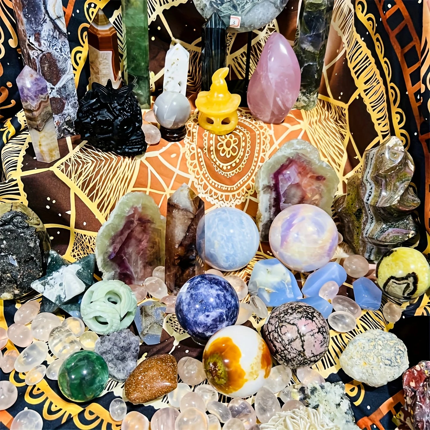 CrystalHola Mixed Crystal Gift Box With Tower And Sphere Carvings For Home Decor
