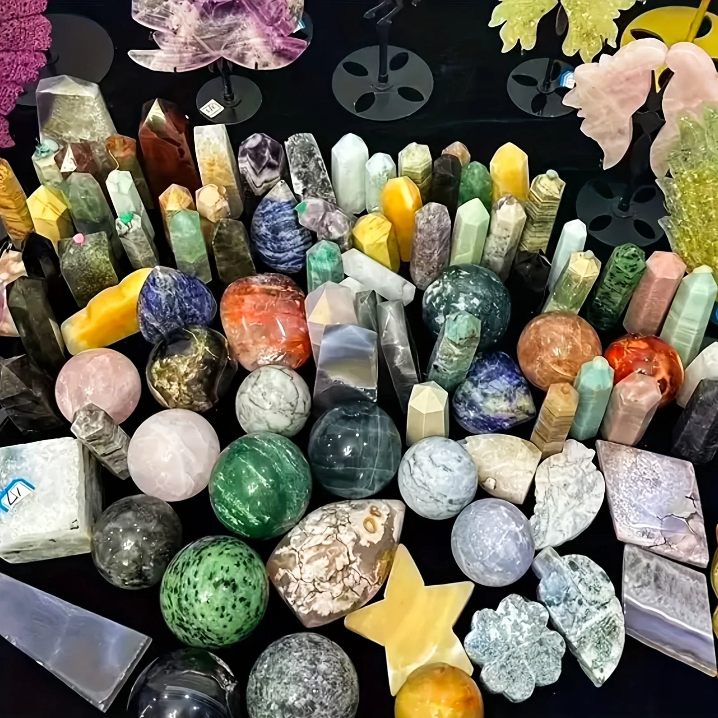CrystalHola Mixed Crystal Gift Box With Tower And Sphere Carvings For Home Decor